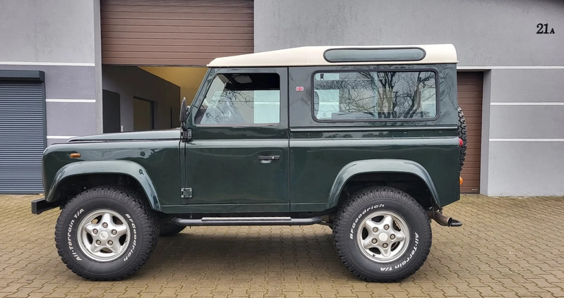 Land Rover Defender cena 79990 przebieg: 212400, rok produkcji 2000 z Złotów małe 529